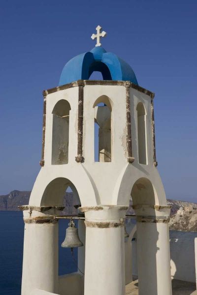 Greece, Thira, Oia Church overlooks the sea